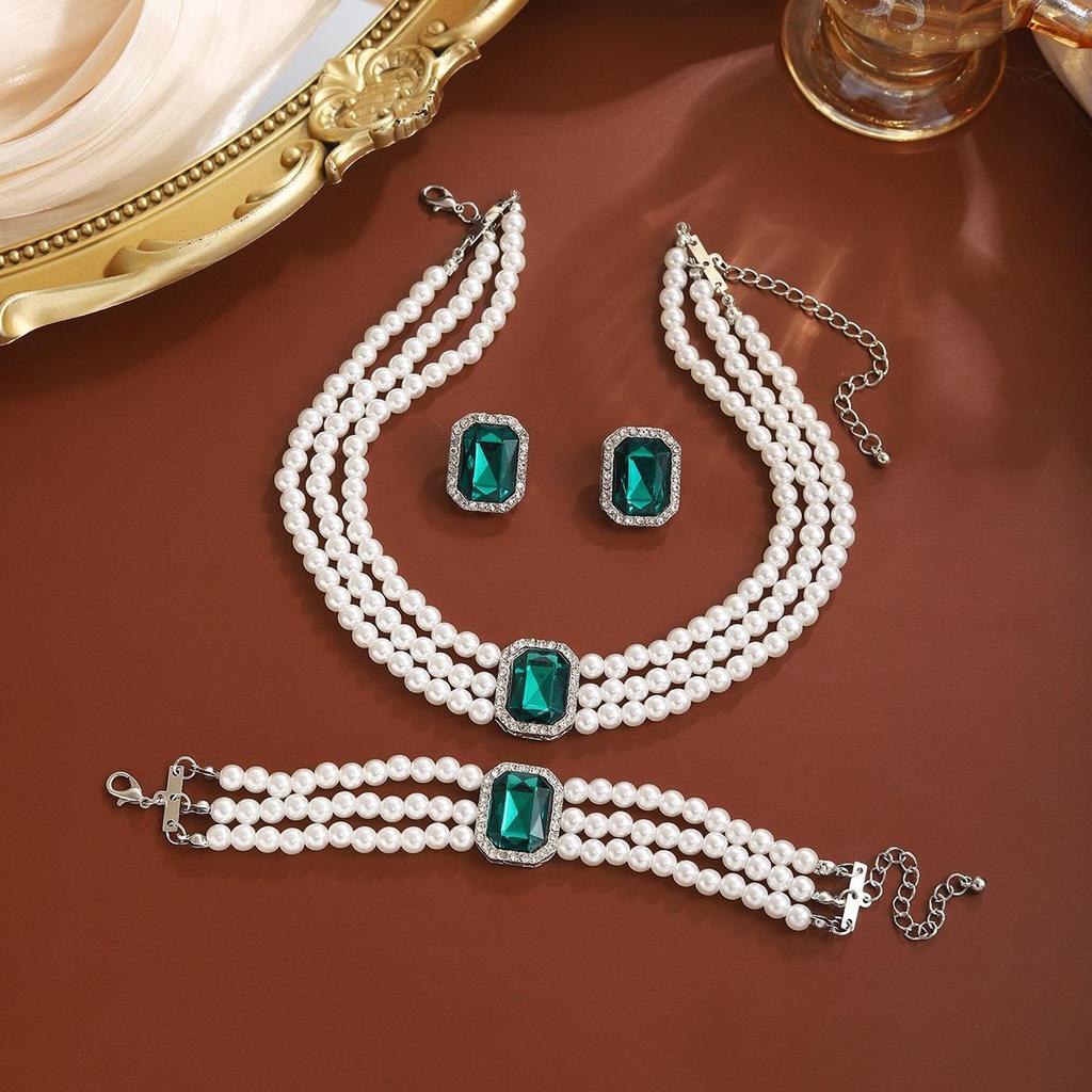Luxury Multi-Layer Pearl Choker Necklace, Bracelet & Stud Earrings Set for Women
