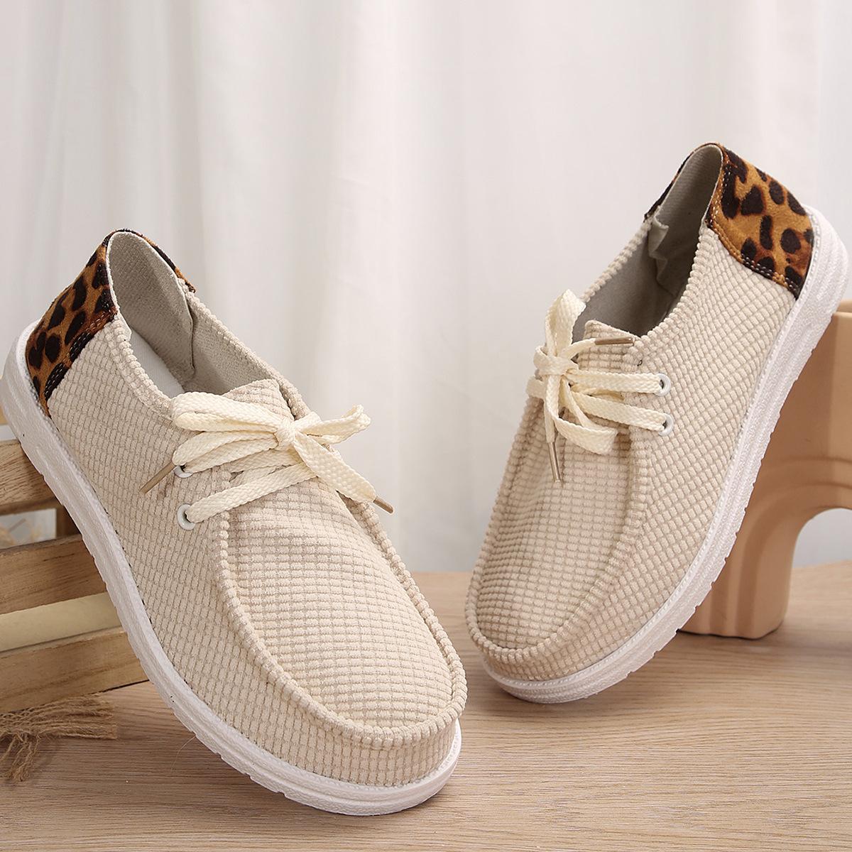 

Foreign trade large size 2025 new casual single shoes breathable Doudou shoes women s flat-bottomed versatile lace-up loafers 43 абрикосовый