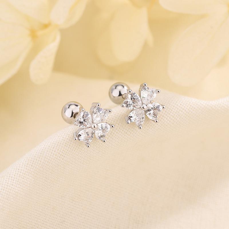 

Серьги-гвоздики с цветочной косточкой Premium Sense, женские, винтовые, с винтовой застежкой, свободный от сна, новые, в виде четырехлистного клевера