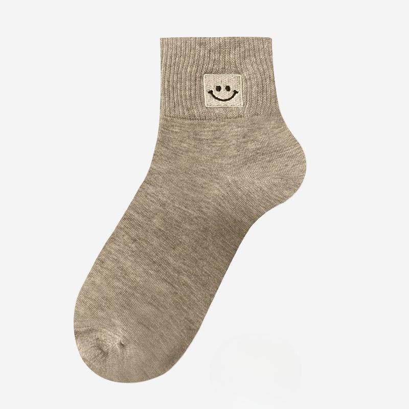 Female Spring and Summer Simple Embroidery Smiling Face All Build In The Tube Cotton Socks