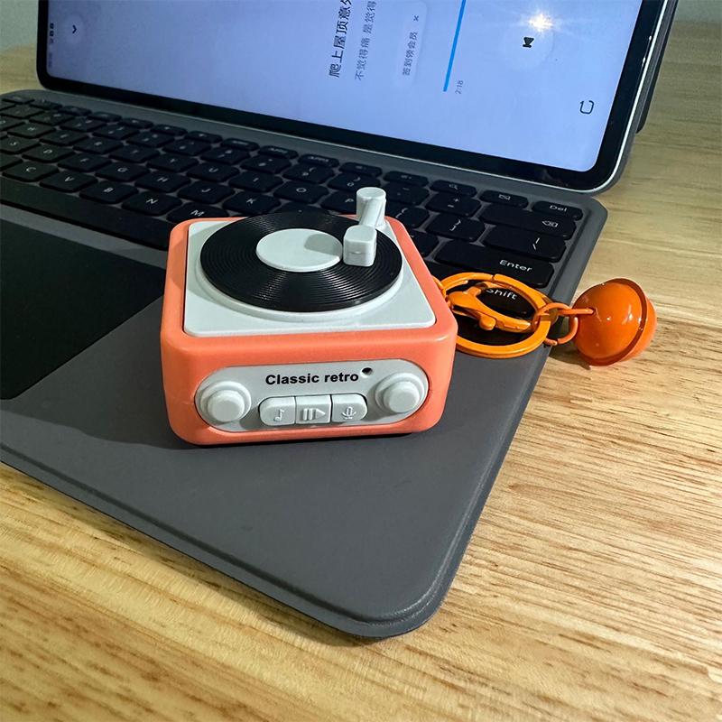 

Творческий милый классический ретро фонограф музыкальная шкатулка брелок детский мини записываемый музыкальный автомат кулон парные исповедальные игрушки подарок оранжевый