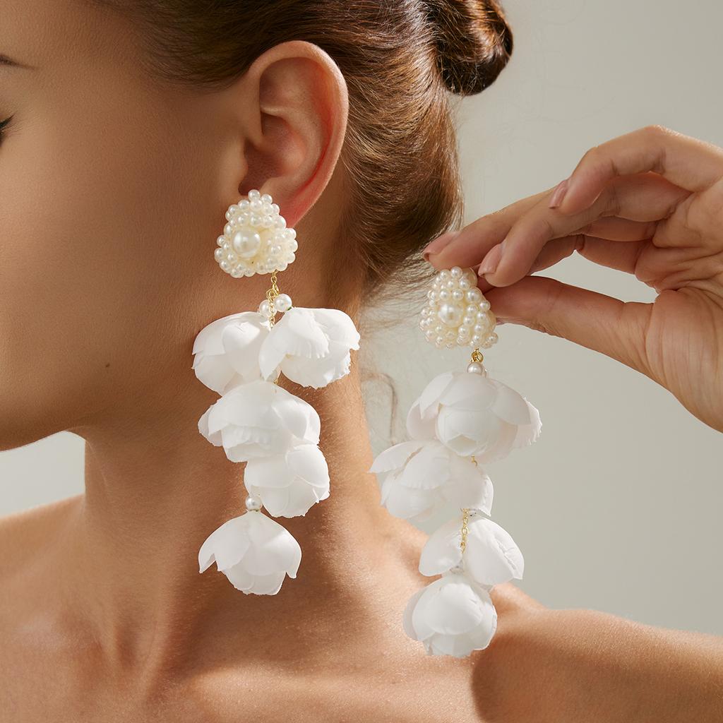 Pendientes de botón con colgante de flor grande de malla exagerada para mujer, Pendientes de botón con capullo de rosa tridimensional de imitación de perla al viento