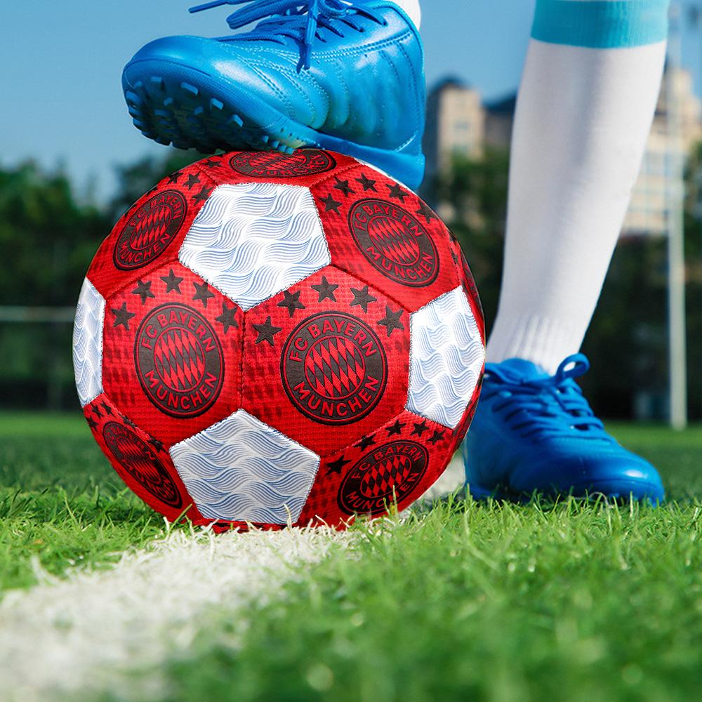1 Stück FC Bayern München Fußballverein Fußball Fußball Größe 5 Hallenfußball Mode Bunt Hinterhofspiel - Großartig für Sportfans Geschenk