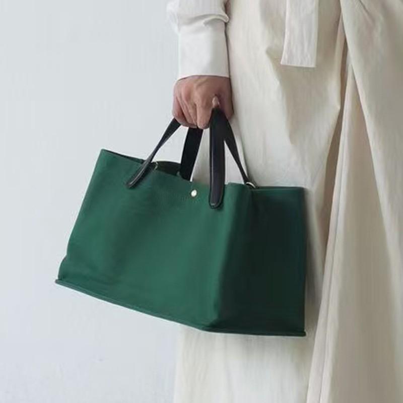2026 Nová originální kožená taška Tote, Minimalistická elegantní velkokapacitní kabelka do práce, Kabelka s horní rukojetí pro každodenní nošení
