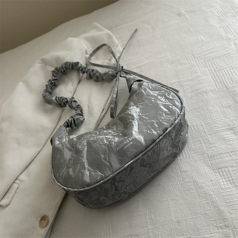 Minimalist Pu Small Shoulder Bag With Zipper Closure Ideal For Casual Outings