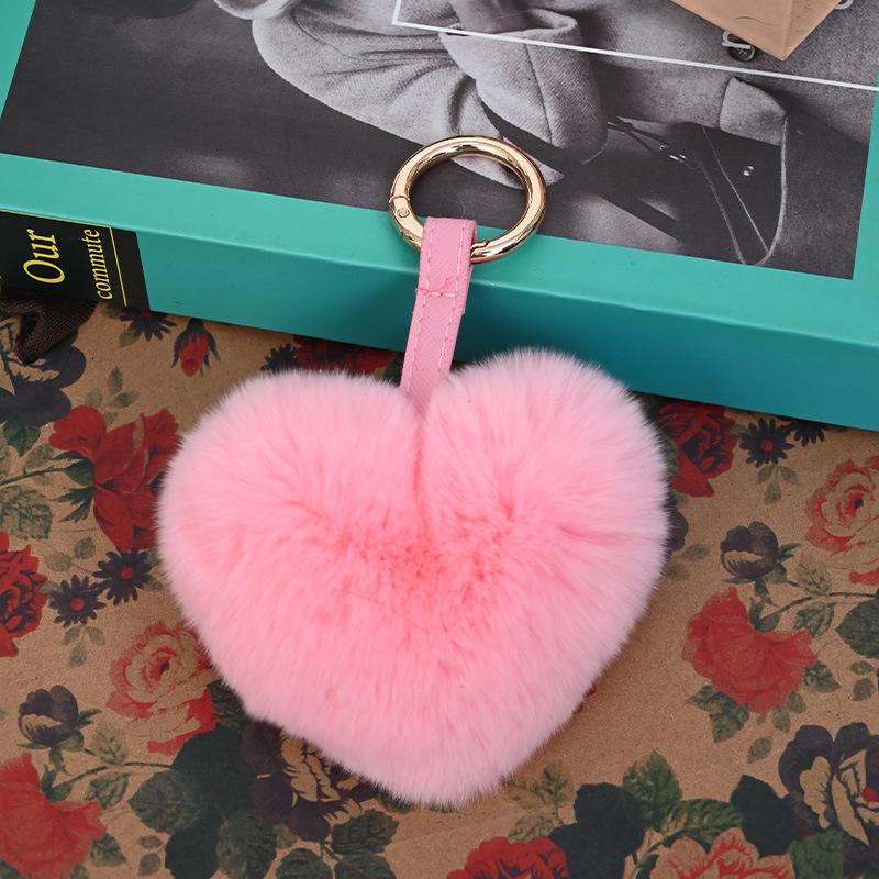 Personalized Heart-Shaped Rabbit Fur Keychain - Cute Plush Ball Heart Charm розовый