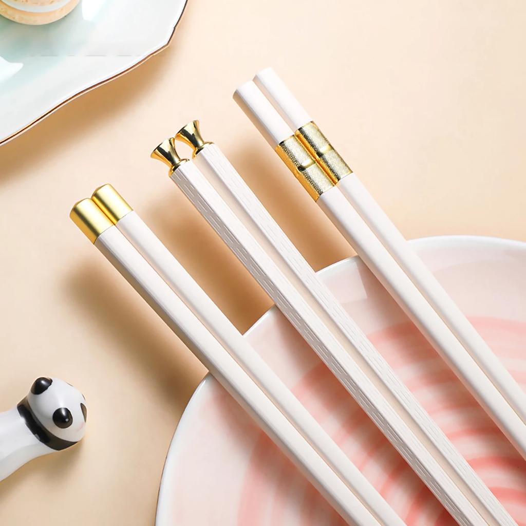 5 párů opakovaně použitelných čínských hůlek Opakovaně použitelná slitina Neklouzavá sada japonských sushi hůlek Hůlky Kuchyňské nádobí Dárek