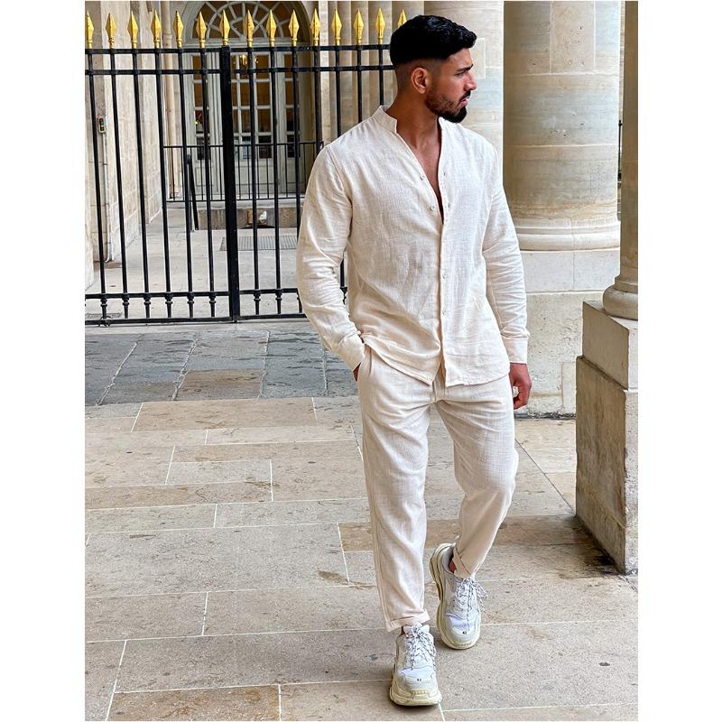 Completo Estivo Casual da Uomo in Lino Beige a 2 Pezzi: Camicia con Collo alla Mandarina e Pantaloni Conici