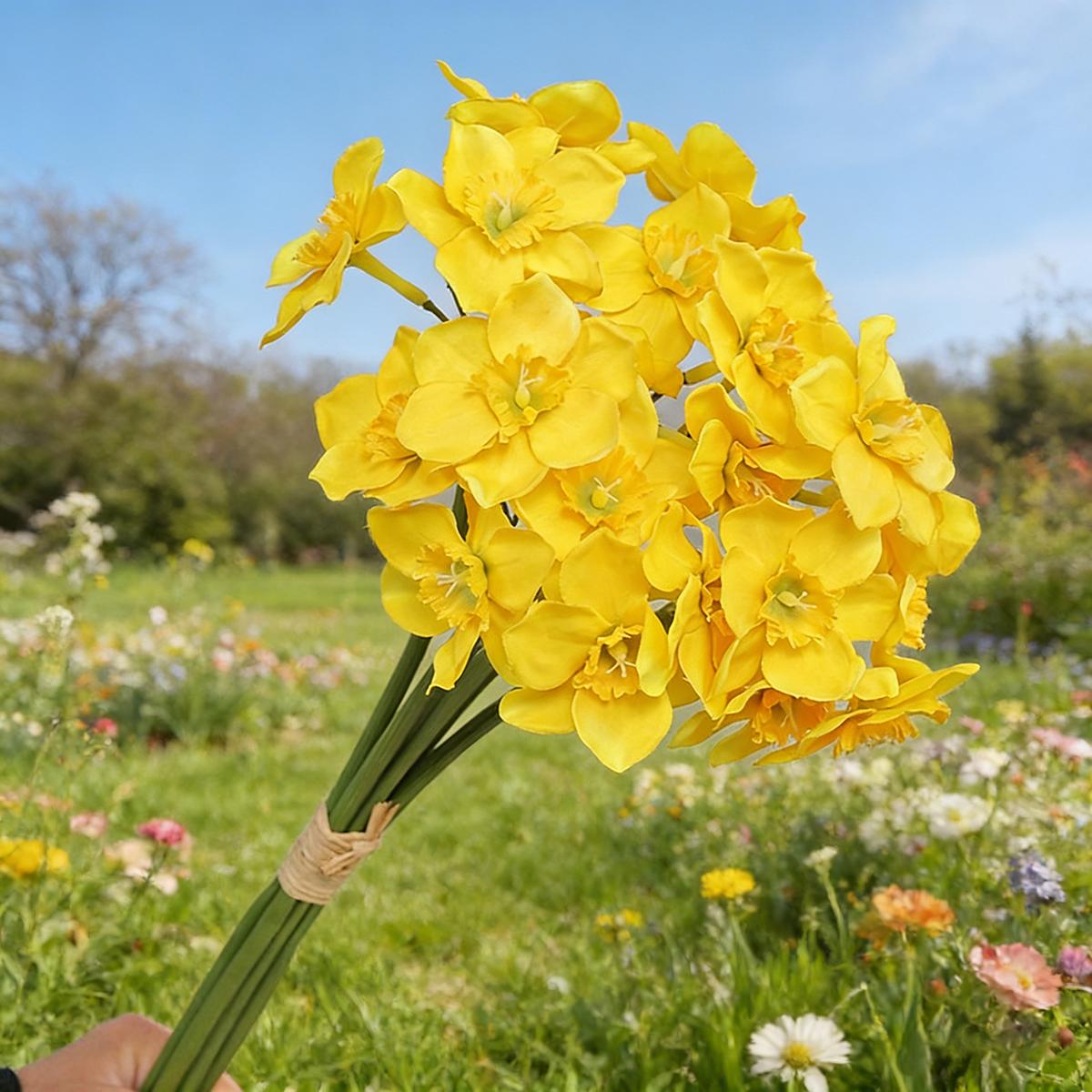 

6/12 Stems Yellow Daffodil Artificial Flowers 2 Bundles Realistic Plastic Fake Flowers Home Office Wedding Party Decor