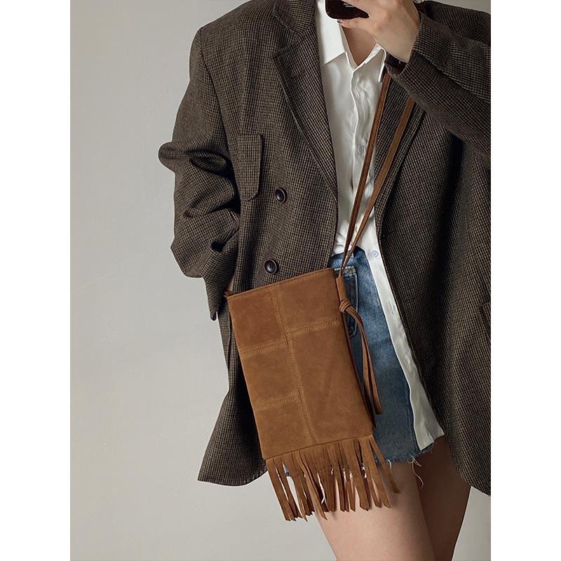 New Niche Design New Women's Bag Bohemian Style American Tassel Bag Frosted Crossbody Phone Bag for Women