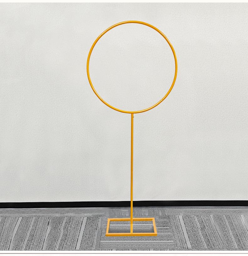 Festival Stage & Wedding Decoration: Wrought Iron Hollow Round Bracket