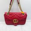 [Second-Hand] Geantă de umăr Gucci GG Marmont Mică Matelassé 'Roșu' - Foarte Bună #Y12WJJ