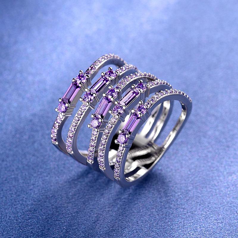 European and American Irregular Personalized Rings Do Not Fade for Men and Women, and There Are Many Hot Jewelry with Wrapped Zircon Rings.