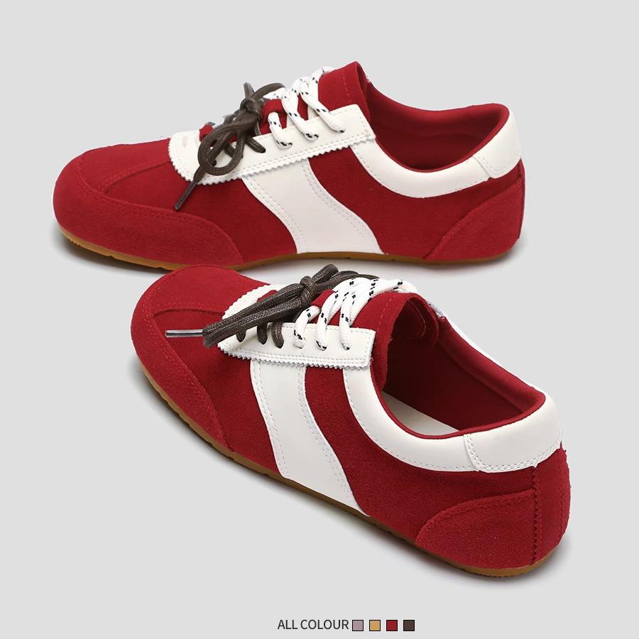 Leather red German training shoes women's 2025 spring new flat bottom soft sole thin square head running casual Forrest Gump shoes