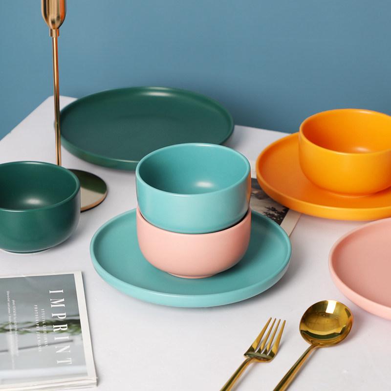 Matte Ceramic 4-Piece Shallow Plate Set: Creative Steak & Breakfast Plates for Western Cuisine.