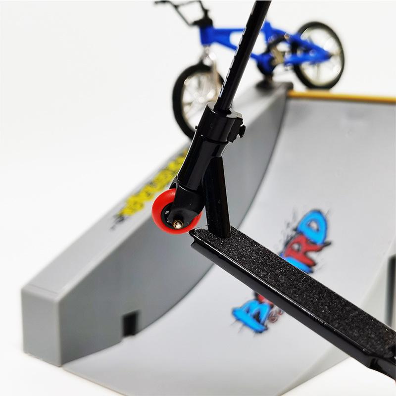 Alloy Fingerboard Skate Park Ramp Set with Bicycle & Kick Scooter