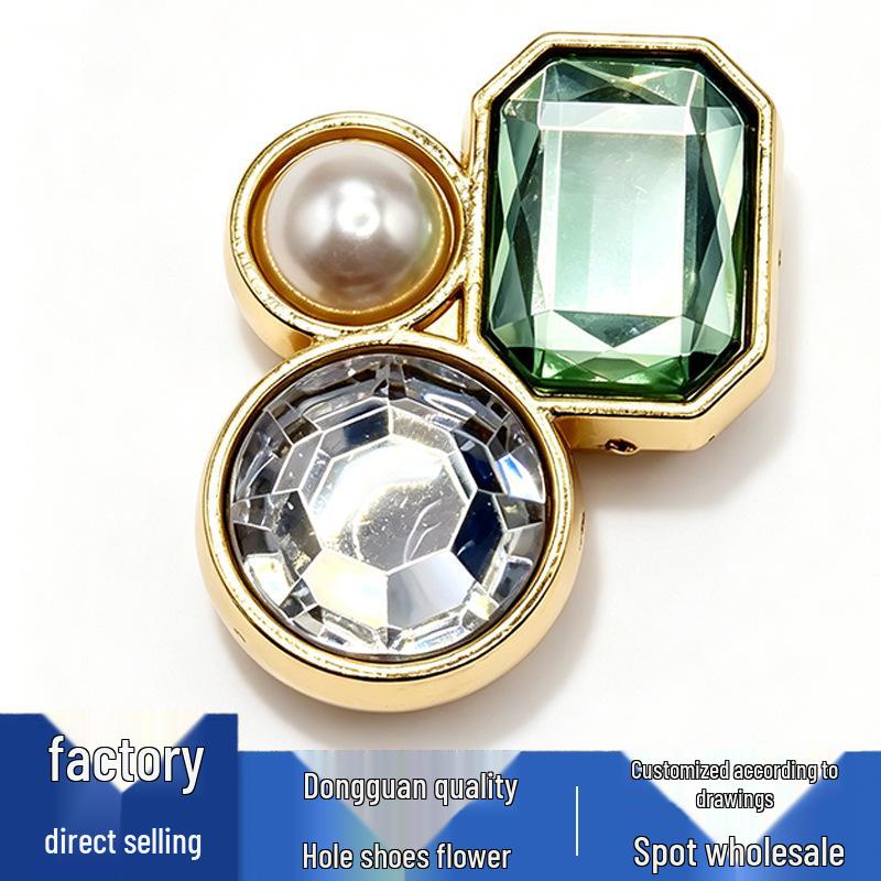 Versatile Flower & Gemstone Shoe Charms: Cute Metal & Pearl Decorations for Crocs.
