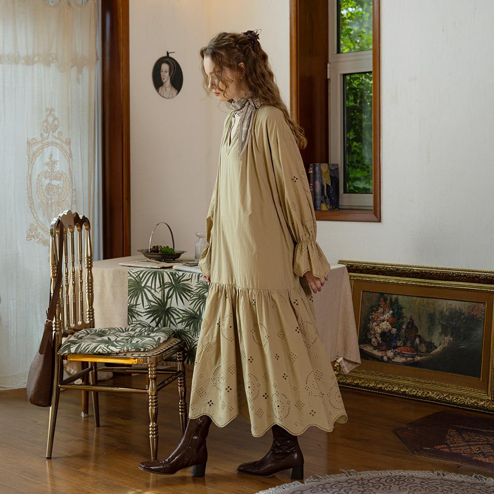 Peulaudeumali Pm_Crochet Bell Sleeve Dress_Beige