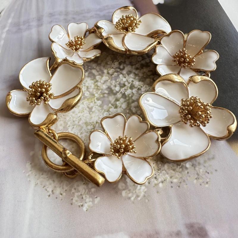 Vintage Floral Enamel Bracelet Women Alloy Electroplated Flower Bangle 2025 Fashion Jewelry Wedding Party