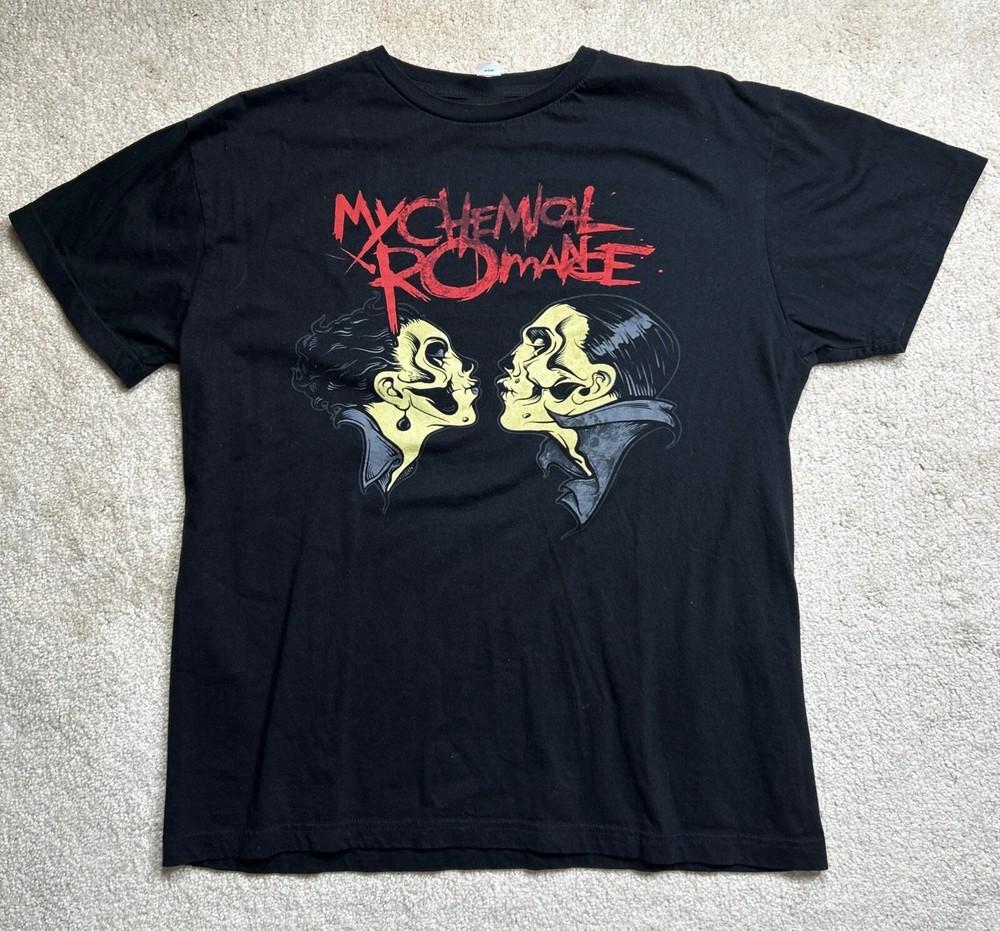 

NEW MCR My Chemical Romance Kissing Skeletons T-Shirt Size S-5XL Reprint Unisex T-Shirt XXL