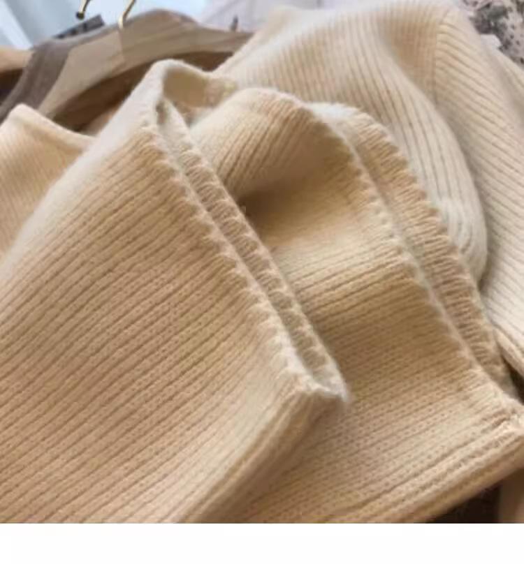 Women's 100% Pure Wool Red Cardigan, Round Neck, Loose Fit, Thickened Sweater for Autumn and Winter.