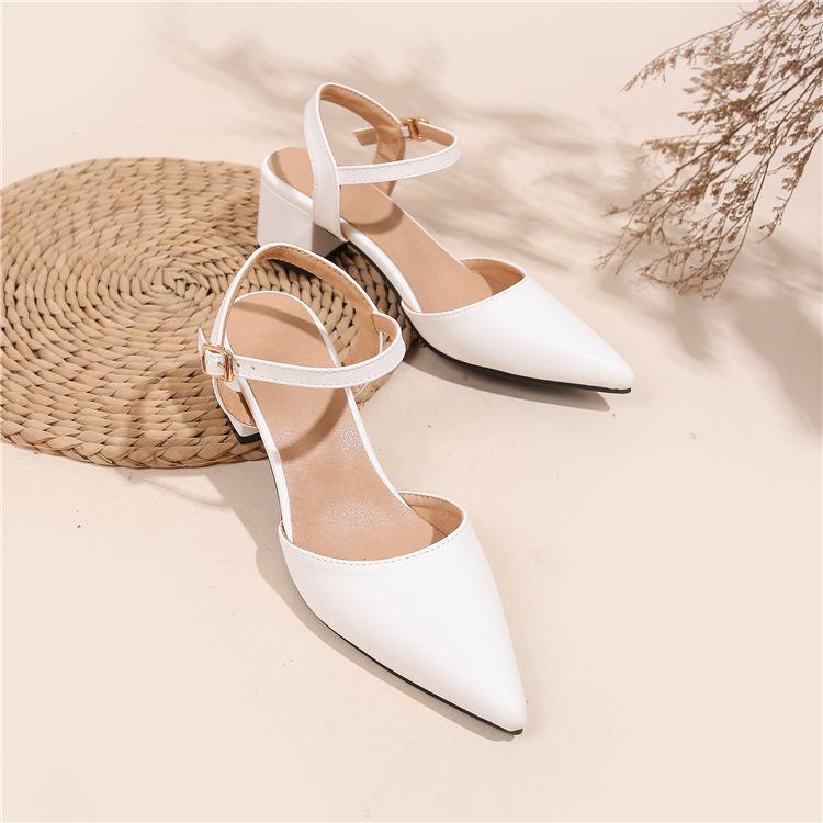 

Летние новые сандалии с острым носком, с закрытой пяткой и ремешком на щиколотке, женские простые модные на толстом каблуке, на высоком каблуке, для свиданий, нежные одинарные туфли 36 белый