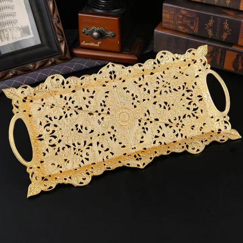 Hollow-Carved Design Metal Cake Tray With Rectangular Plate Hand Held Golden Food Fruit Tray For Home Wedding Decoration 33cm