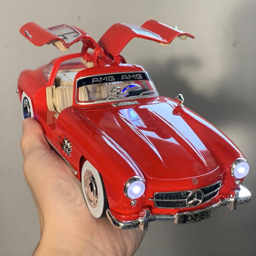 1:18 Benz 300SL High Simulation Scale Metal Model Car Bedroom Decoration & Boy's Birthday Gift Living Room Decorations & Holiday