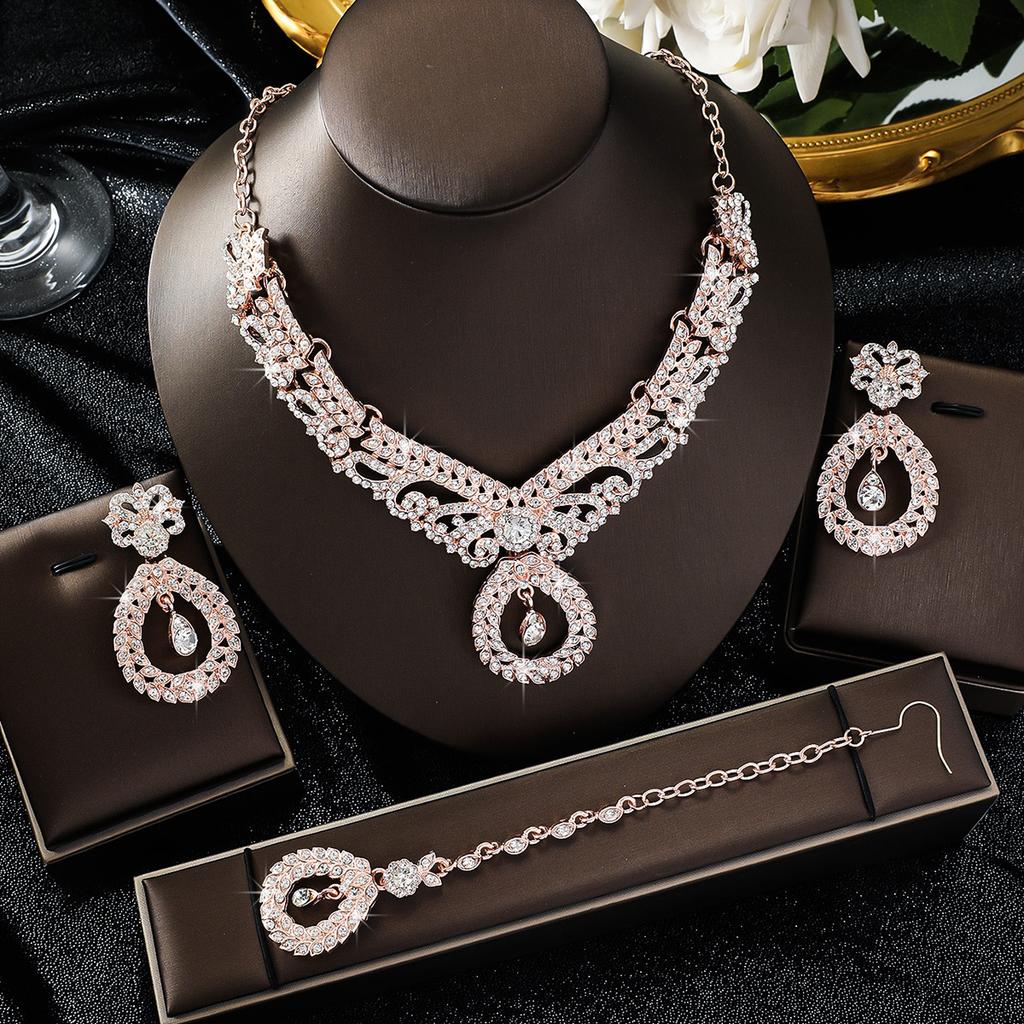 Vintage Luxury Style Necklace, Earrings, Bracelet, Three Piece Set Suitable for Brides' Weddings, Red Carpets, Birthday Parties