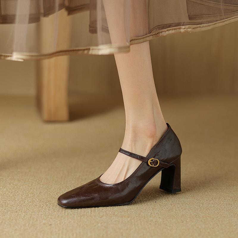 Retro high-heeled women's shoes autumn new sheepskin one-word buckle with thick heel black leather Mary Jane shoes