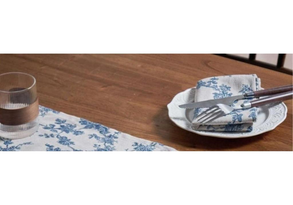 Blue & White Cotton-Linen Table Runner: Long, Striped Design for TV Cabinet or Sideboard - Seasonal Essential