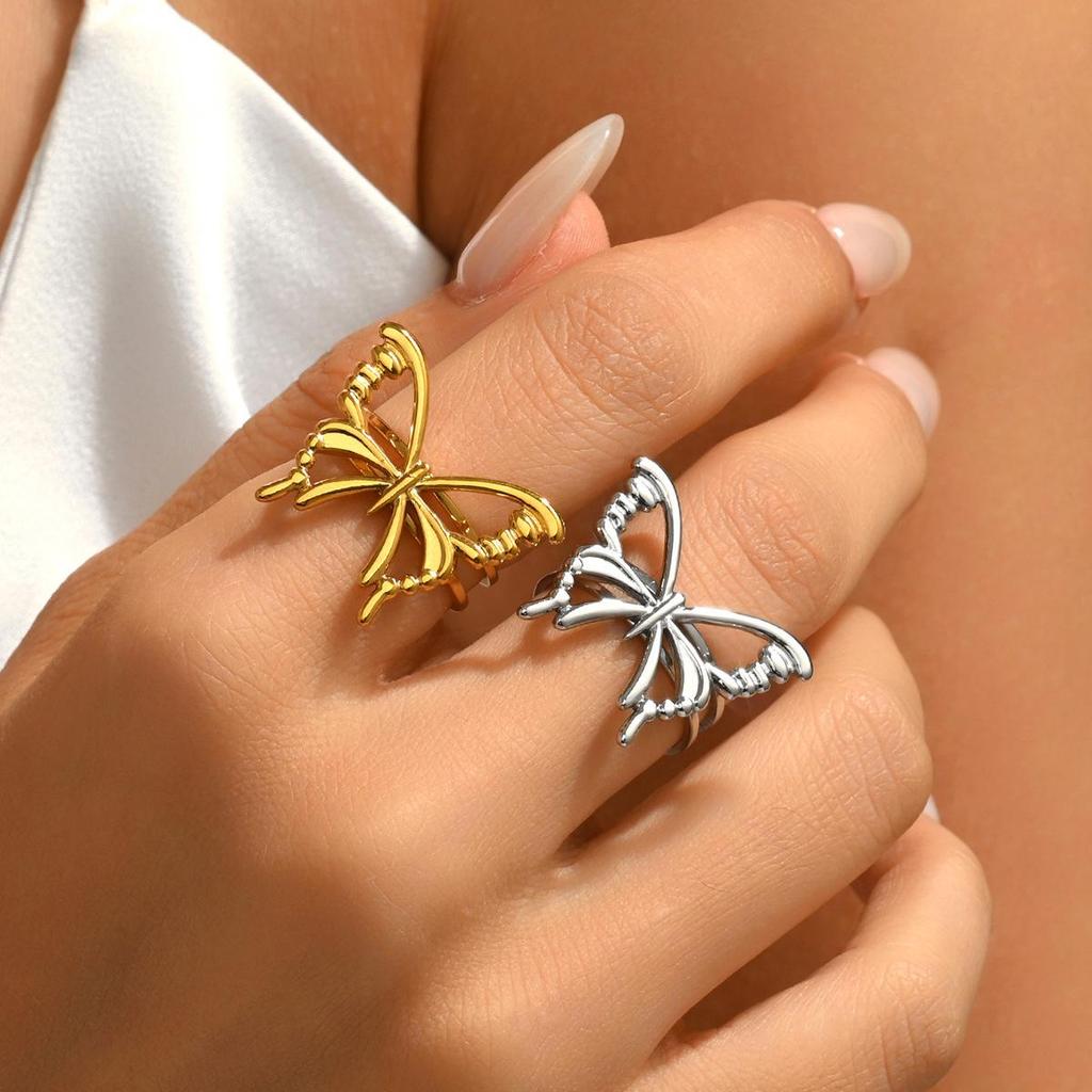 Retro Elegant Hollow Butterfly Ring - Fresh Pastoral Style Open Animal Finger Ring in Stainless Steel