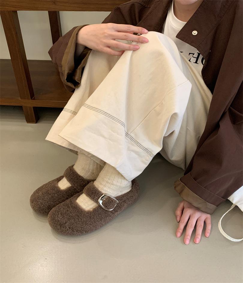 

Internet celebrity buckle thick-soled bag head slippers women 2025 autumn and winter new one-pedal outer wear flat-bottomed cotton slippers half s 39 коричневый