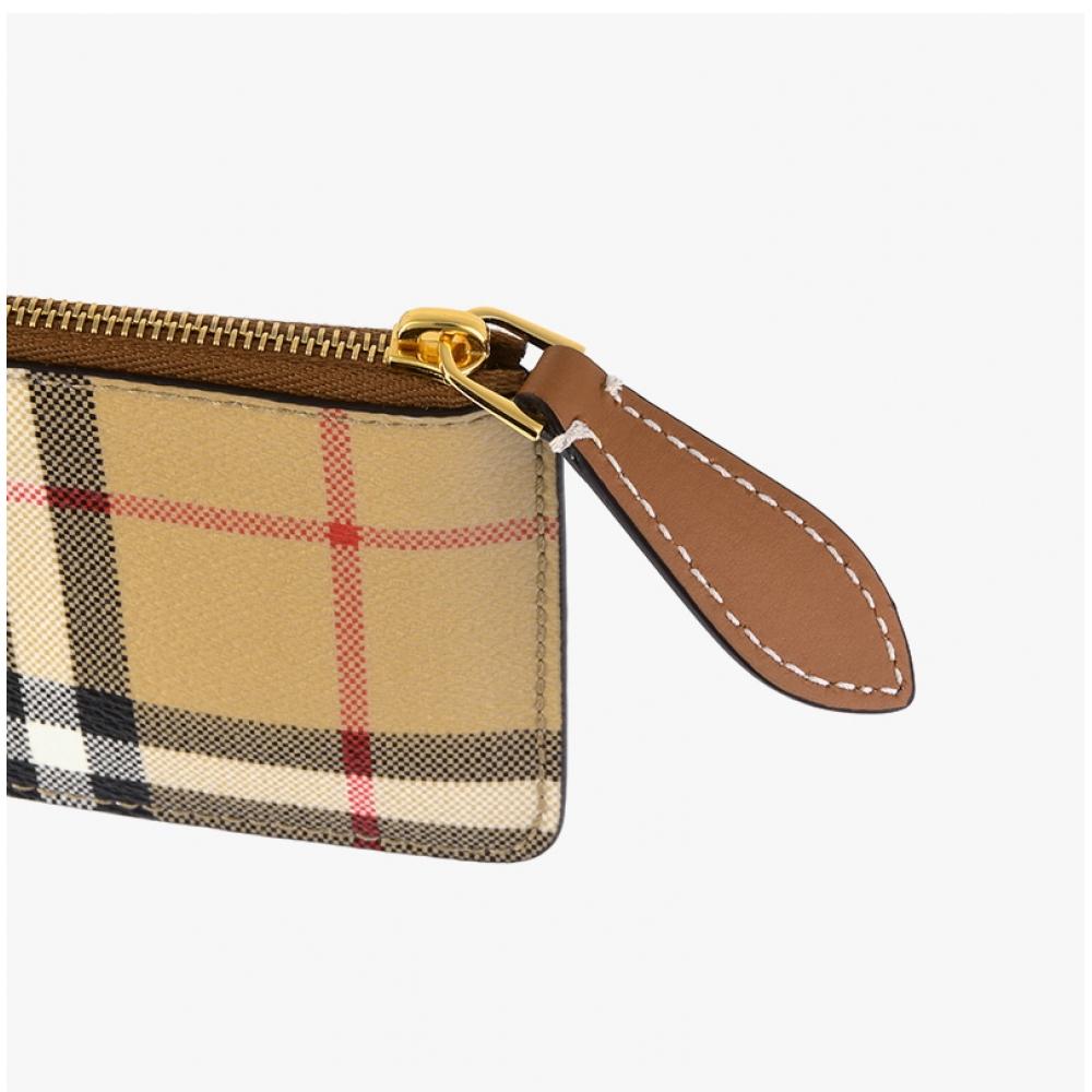 Burberry 8094428 A7026 Držitel na karty se zipem s vintage kostkou