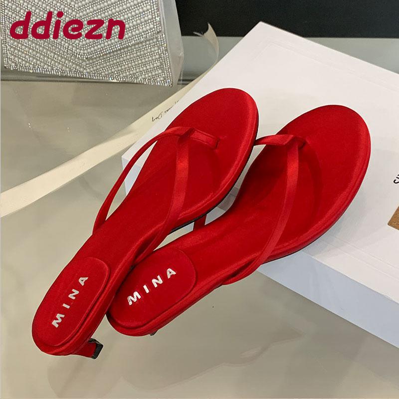 Fashion Female Flip flops Fashion Low Heel Slippers Shoes For Women Summer Beach Slides Round Toe Ladies Heeled Slippers Sandals Shoes