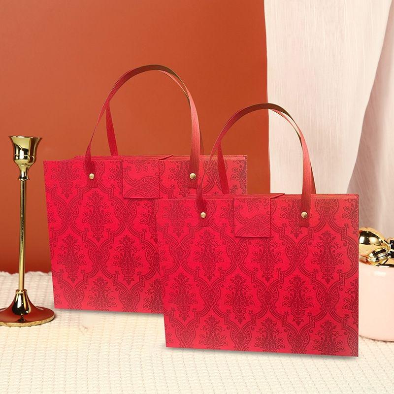 

Подарочная коробка с шелковым шарфом для пожилых людей, мамы, учителей - Идеальный сувенир на Праздник середины осени с сучжоуским колоритом 29x21x10