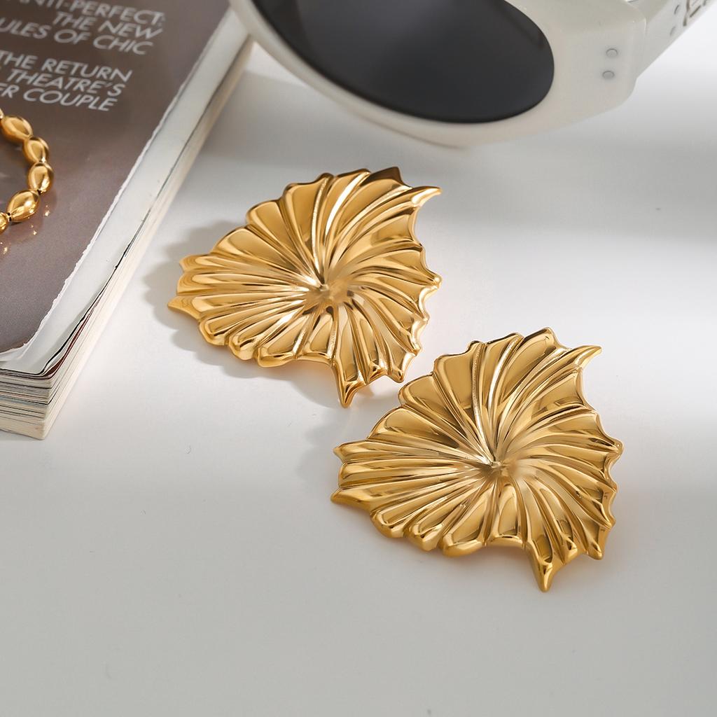 Yori Stainless Steel Floral Earrings for Women 18K Gold Plated Golden Flower Design Hypoallergenic Ear Jewelry 2025
