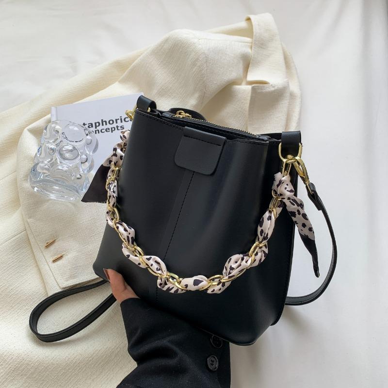 Premium texture bucket bag women's bag new trendy fashion messenger bag niche chain portable bucket bag