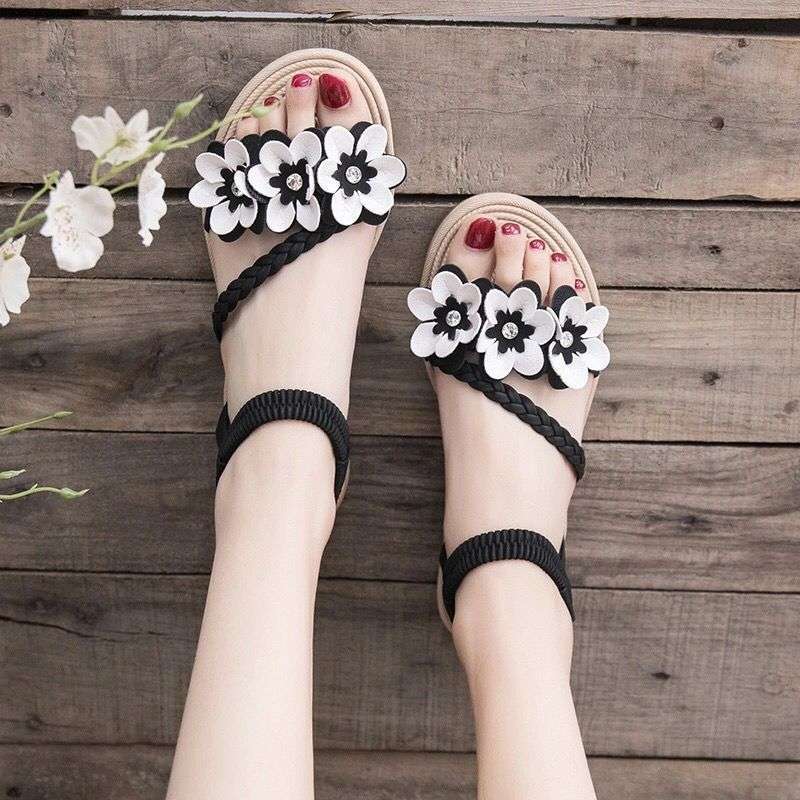 Size 35-43, Large Size Women's Shoes Flower Sandals Female Student Korean Version Versatile 41 Fairy Wind Flat Bottom Beach Shoes Summer 42