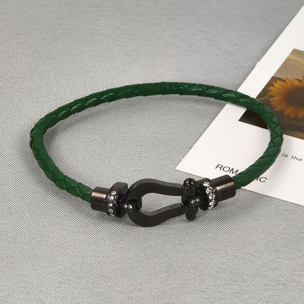 2026 Red Rope U-shaped Fred Micro-inlaid Half-brick Leather Rope Horse Buckle Hoof Non-fading Bracelet