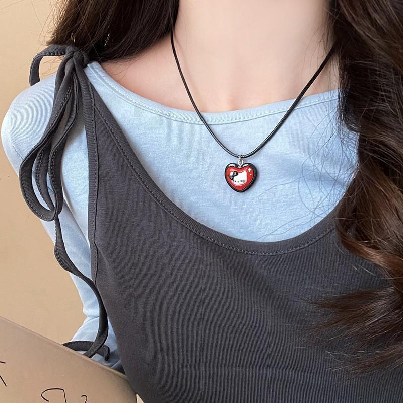 

Vintage niche dark kitty cat necklace cartoon cute premium sense beaded collarbone chain love pendant necklace