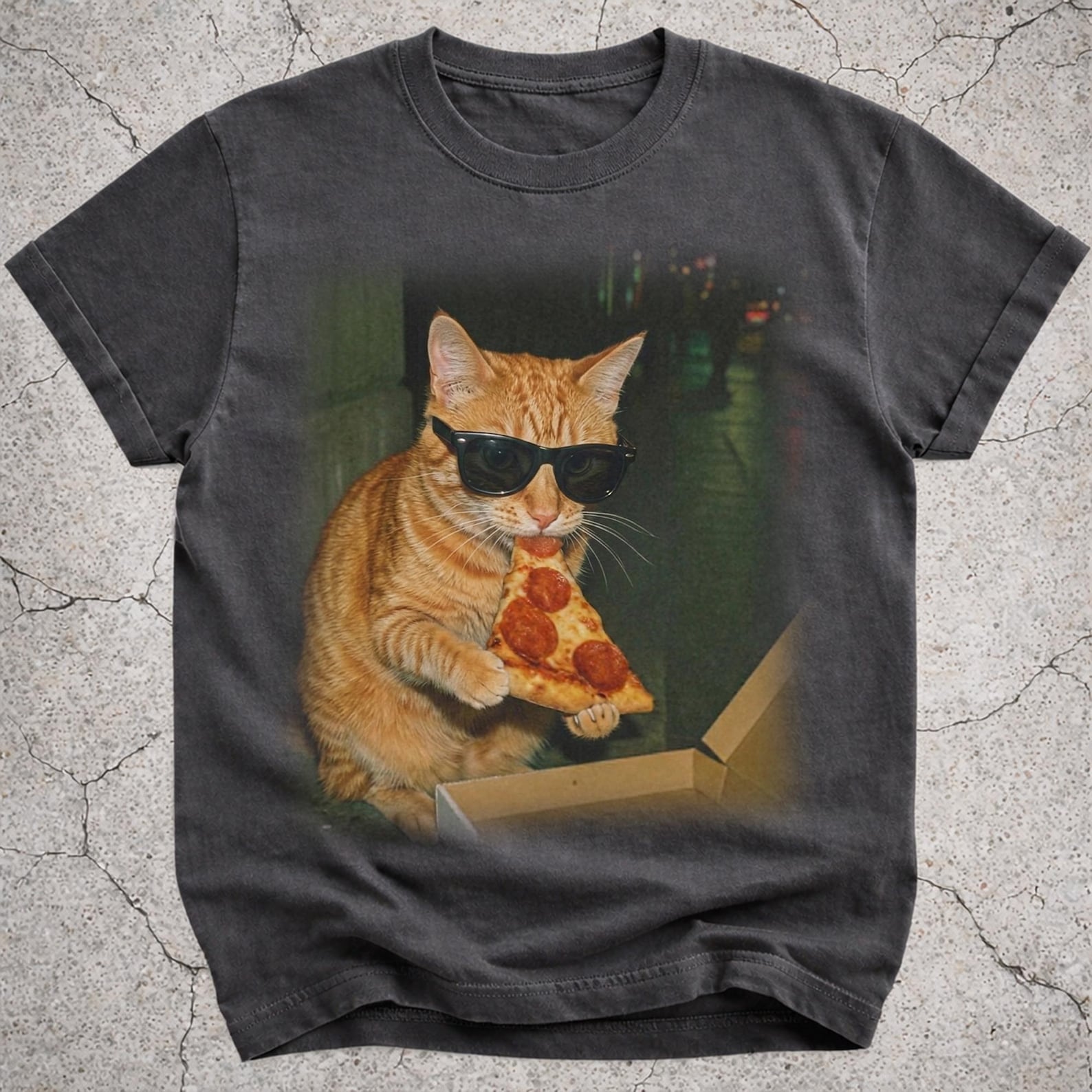 Orange Tabby Cat Eating Pizza Shirt, Funny Cat Pizza Meme Tee, Silly Ginger Cat Graphic T-Shirt, Novelty Pizza Lover Gift for Cat Mom Dad M