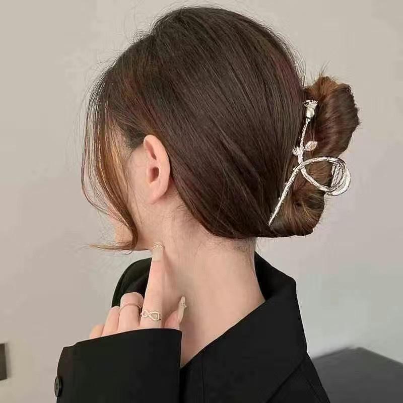 Pinza a morsetto in metallo ad alto livello con fiocco per capelli 2024 per donna: Pinza per Capelli a Forma di Squalo, Grande, Elegante, Stile Freddo, per la Nuca