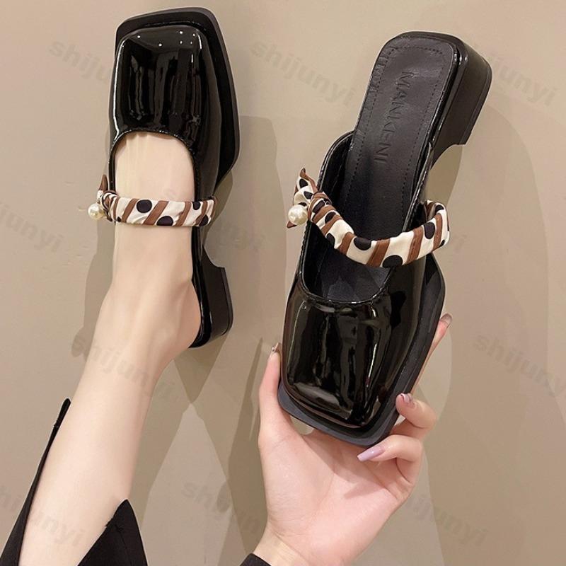 Fashion French Style Thick Heeled Half Slippers for Women's 2025 Summer New Square Head Muler Shoes Fashion Slip On Comfortable Sandals