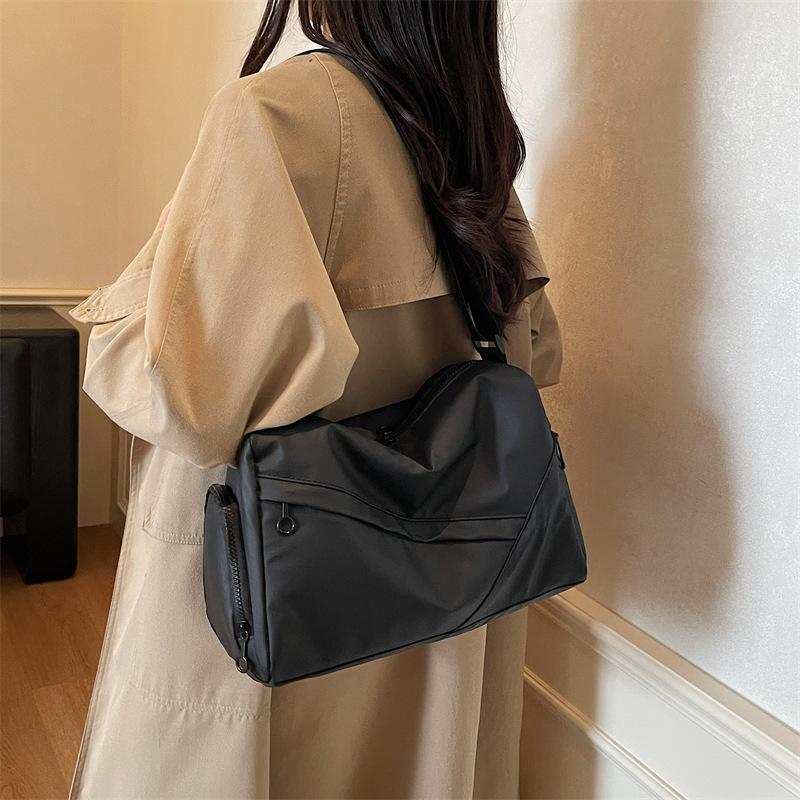 Retro Simple Solid Color Fashion Casual Large Capacity Shoulder Bag 2025 Autumn New Women's Messenger Tote Bag