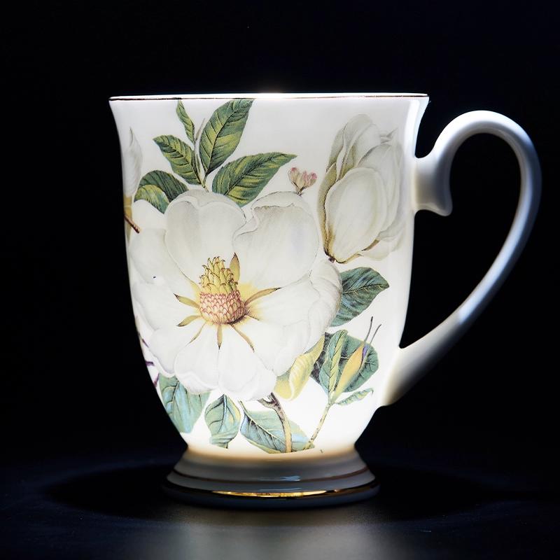 Fine Bone China Coffee Mugs Set of 4, Hand Drawn Gold Rimmed Floral Mugs, Porcelain Bone China Tea Cup with Lid, 300ml Elegant Office Home Tea Sets