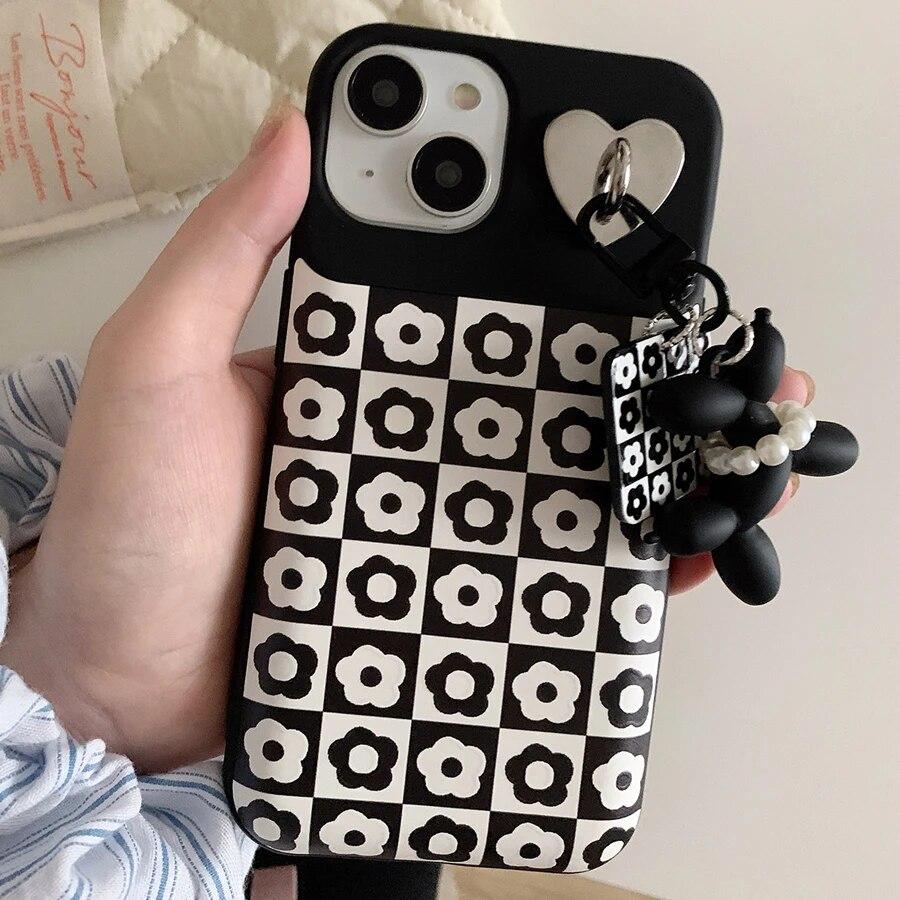 Black White Checkered Back Covers For iPhone 15 14 13 12 11 Pro Max Plus With Pendant Air Cushion Checkerboard Phone Cases New