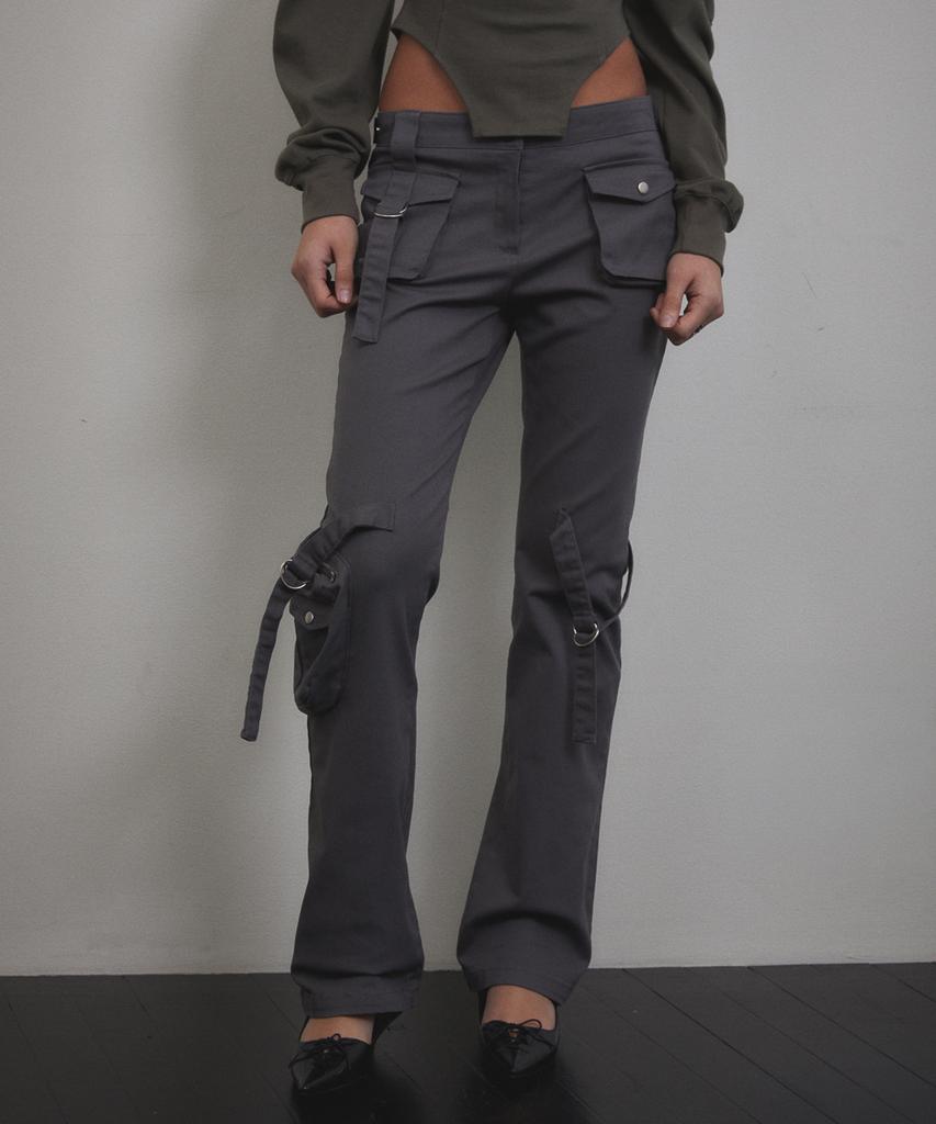 Bunteu Cargo Strap Pocket Pants (Charcoal)