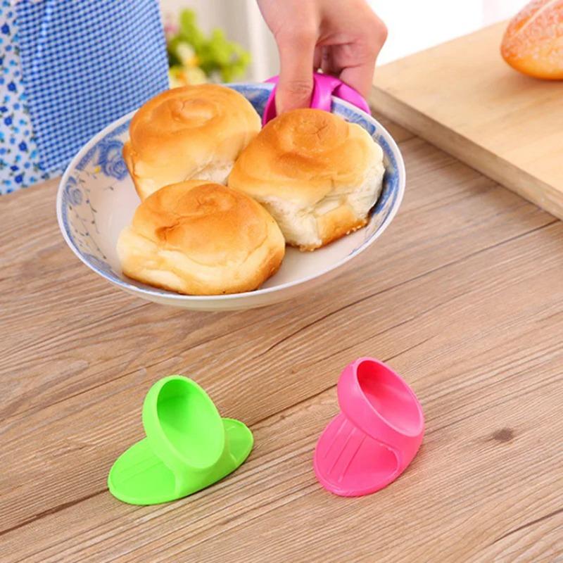 2Pcs Convenient Heat Insulated Silicone Oven Mitts with Nonslip Finger Clips for Kitchen Cook Tools Accessories