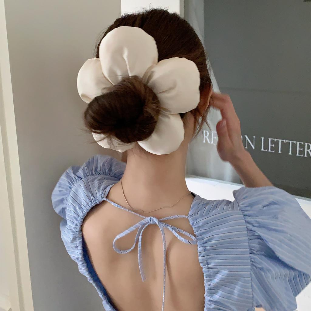 Women's Scrunchies Flower Hair Ties Three Dimensional Bread Hair Ties Large Intestine Fashion Hair Accessories Headwear